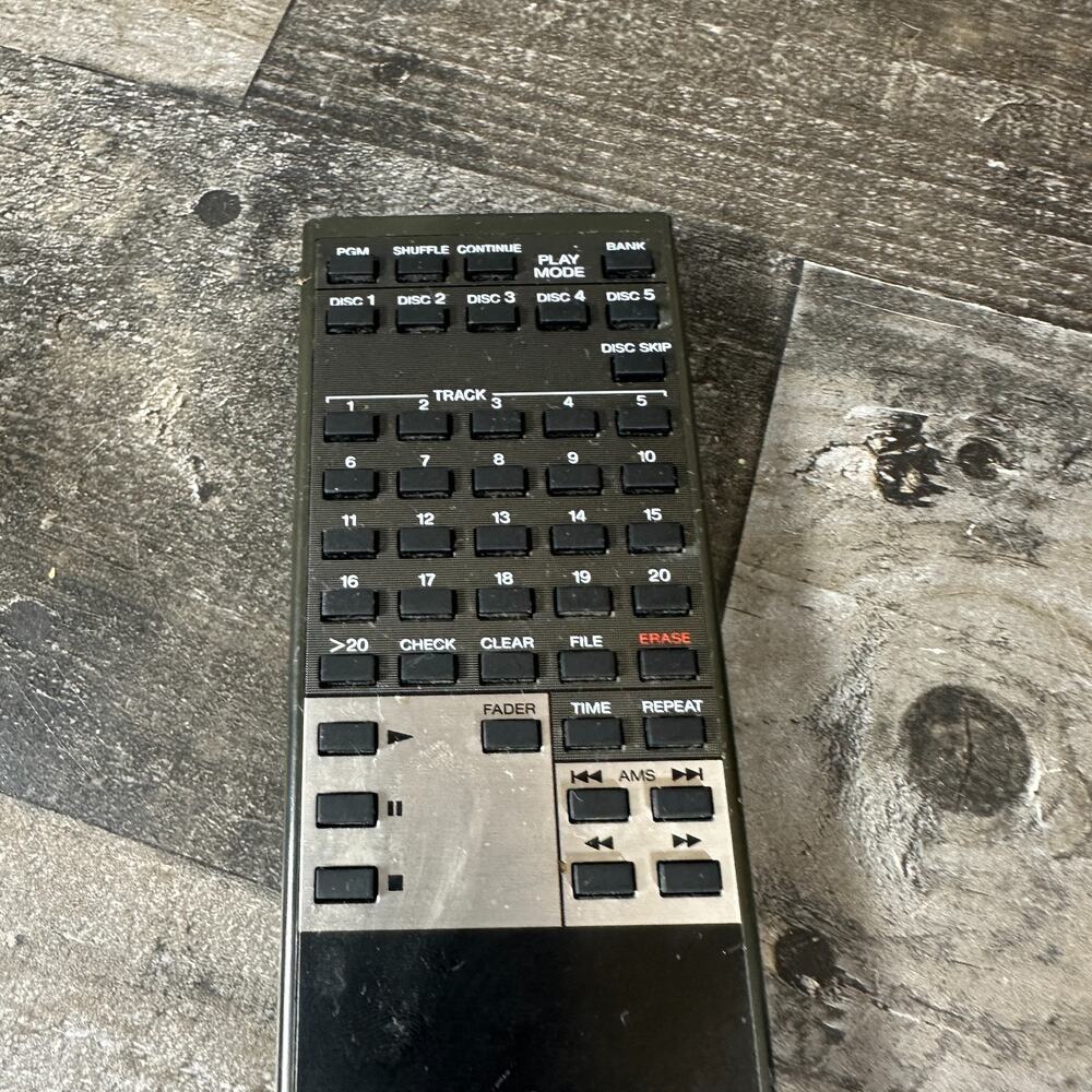 Sony Remote Control RM-D705 (5-Disc CD Player) WORKING - Picture 4 of 4